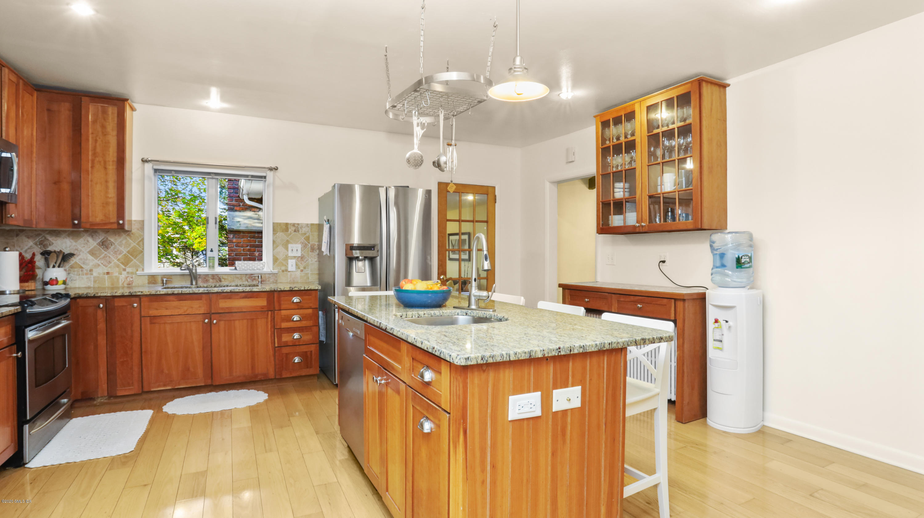 33 Butler Street Cos Cob, CT 06807 - Photo 9 of 28 33 Butler St Cos Cob CT 06807-print-043-