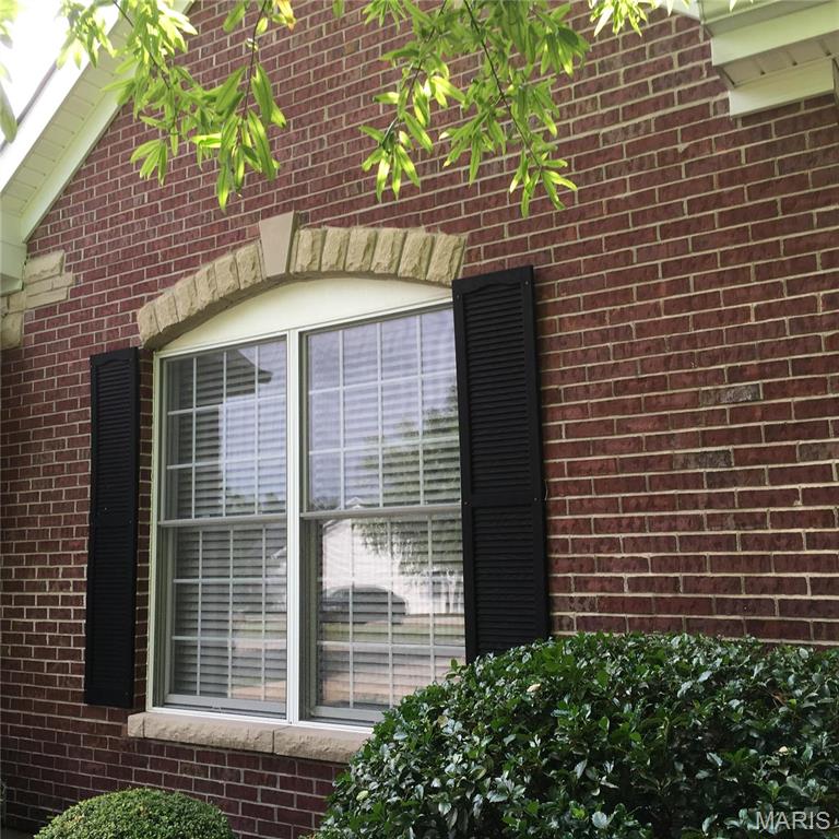 16 Bayswater Road St. Louis, MO 63128 - Photo 2 of 29