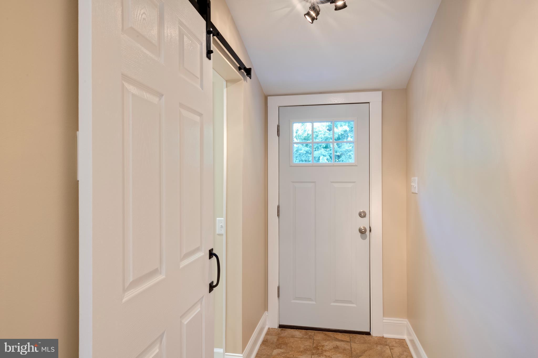 1012 Mayo Road Edgewater, MD 21037 - Photo 14 of 31 Interior