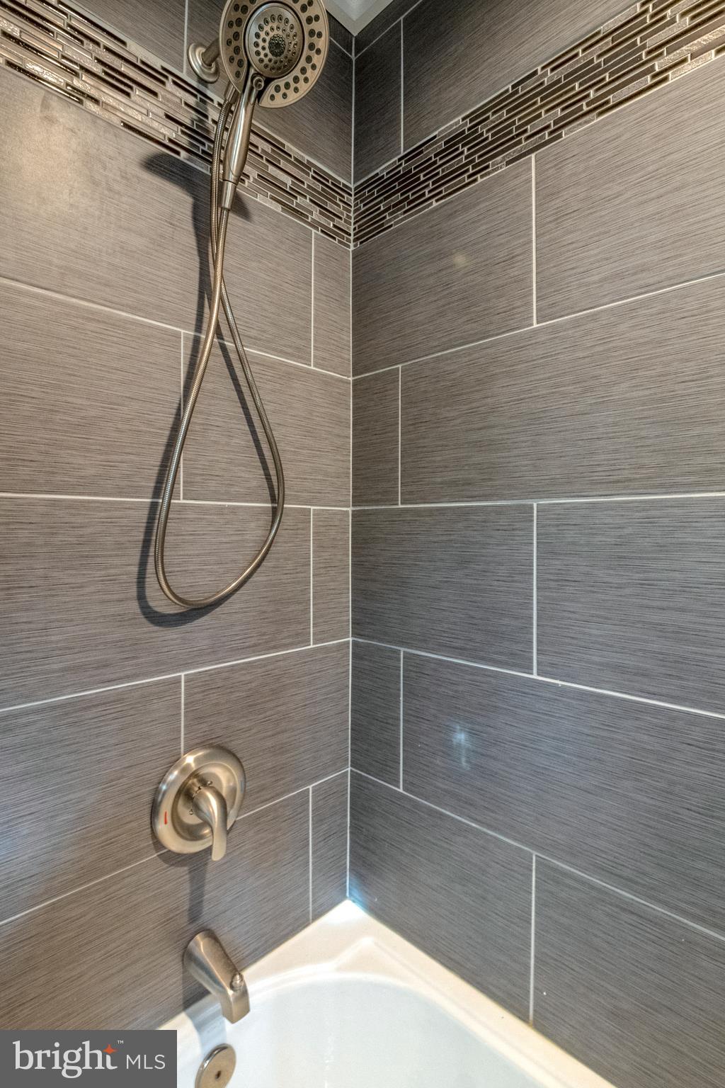 1012 Mayo Road Edgewater, MD 21037 - Photo 22 of 31 Bathroom