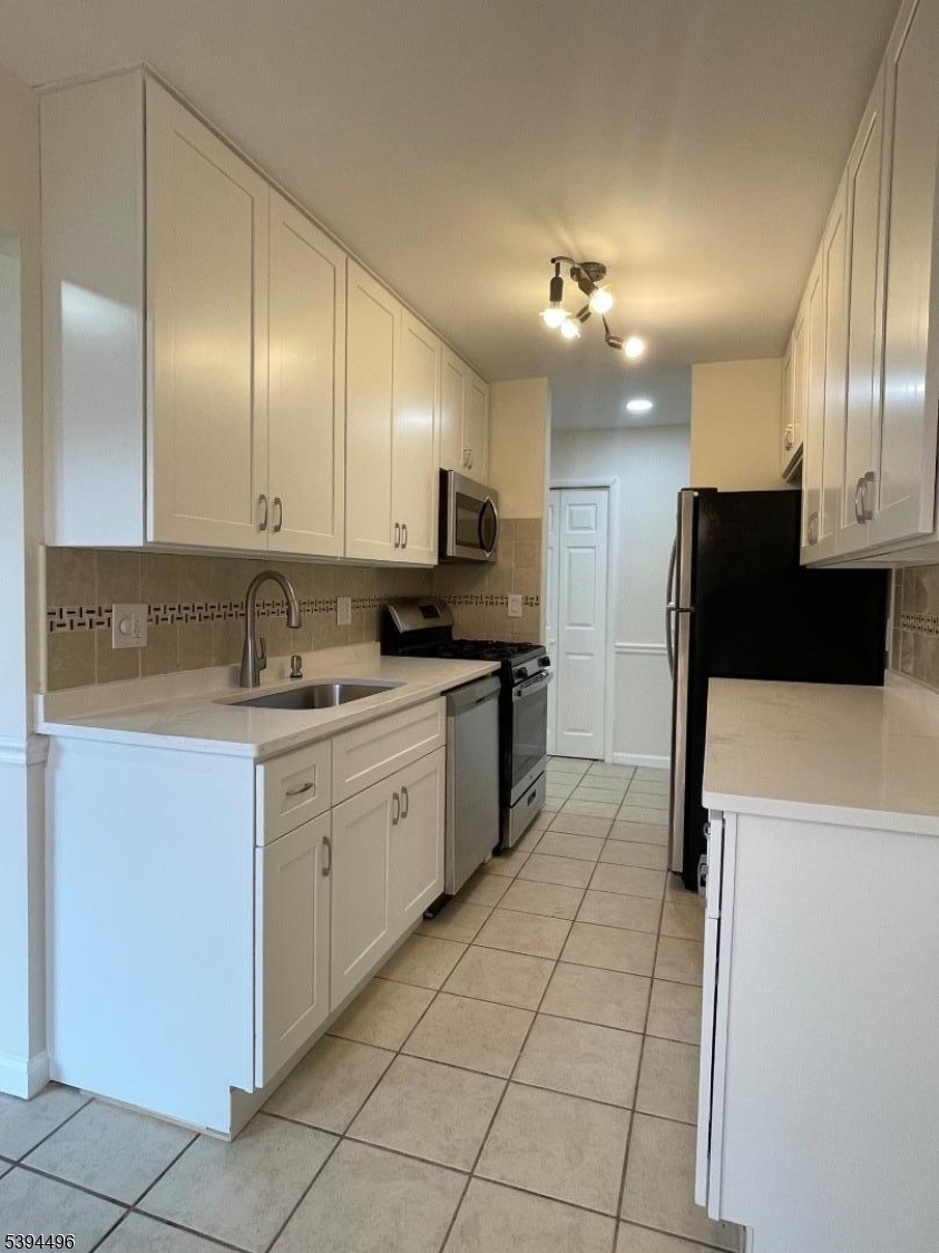 19 River Road, Unit G Nutley, NJ 07110 - Photo 2 of 20 Gallery Image 2