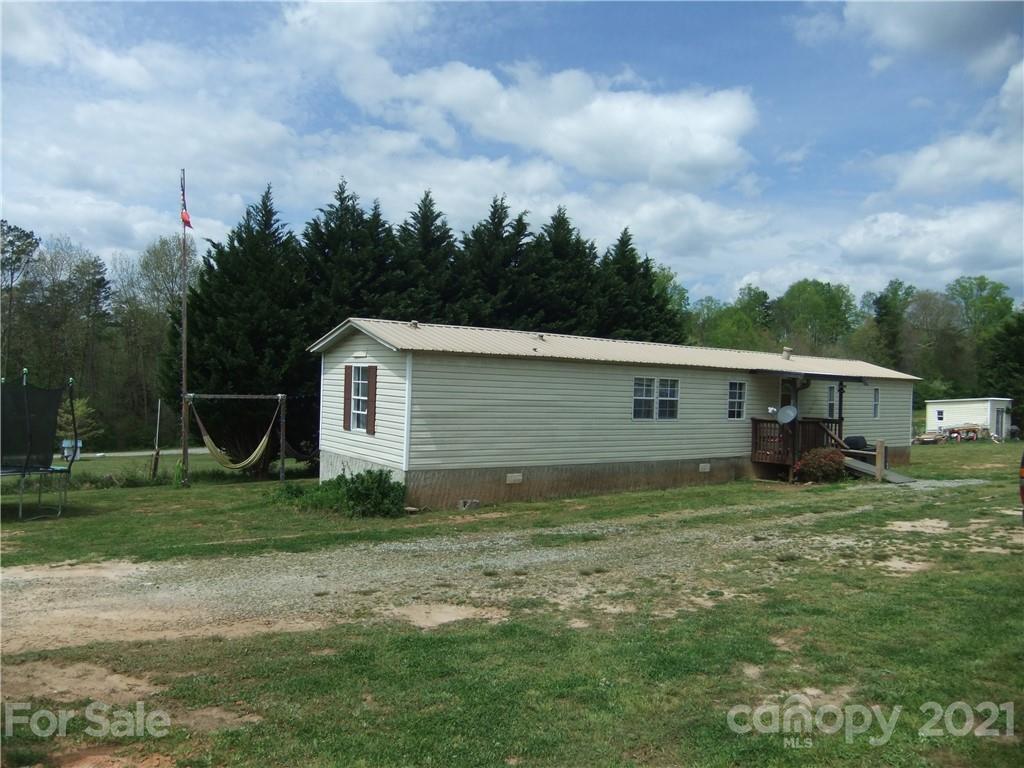 553 Parris Road Rutherfordton, NC 28139 - Photo 20 of 23 a view of a house with backyard
