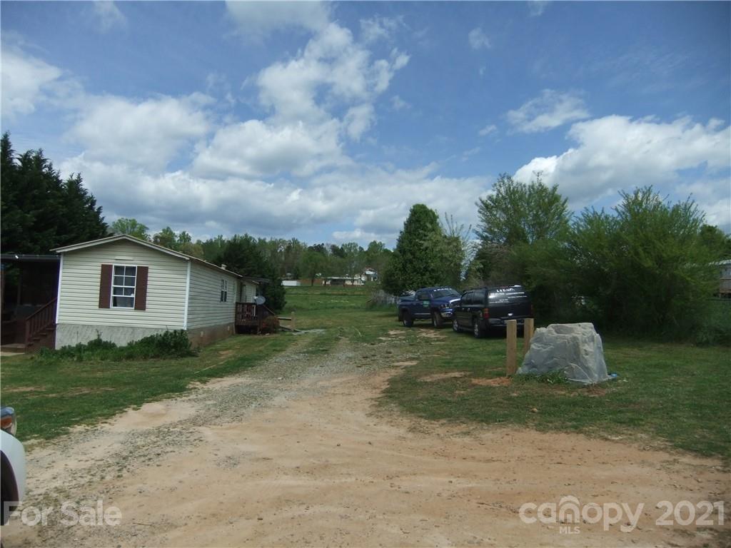 553 Parris Road Rutherfordton, NC 28139 - Photo 5 of 23 a view of a backyard