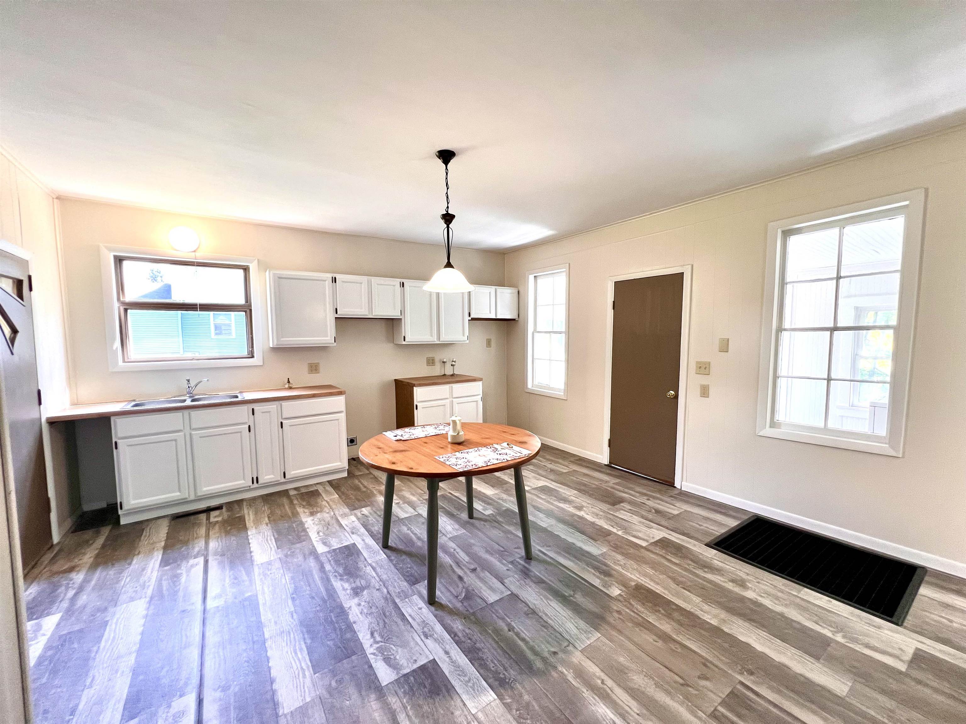 103 High Street North Freedom, WI 53951 - Photo 2 of 21