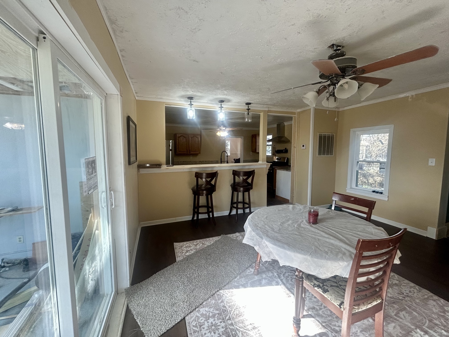 207 Butler Street Metropolis, IL 62960 - Photo 21 of 28 a view of a dining room with furniture