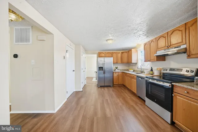 $739,900 | 8303 White Star Court, Springfield, VA 22153