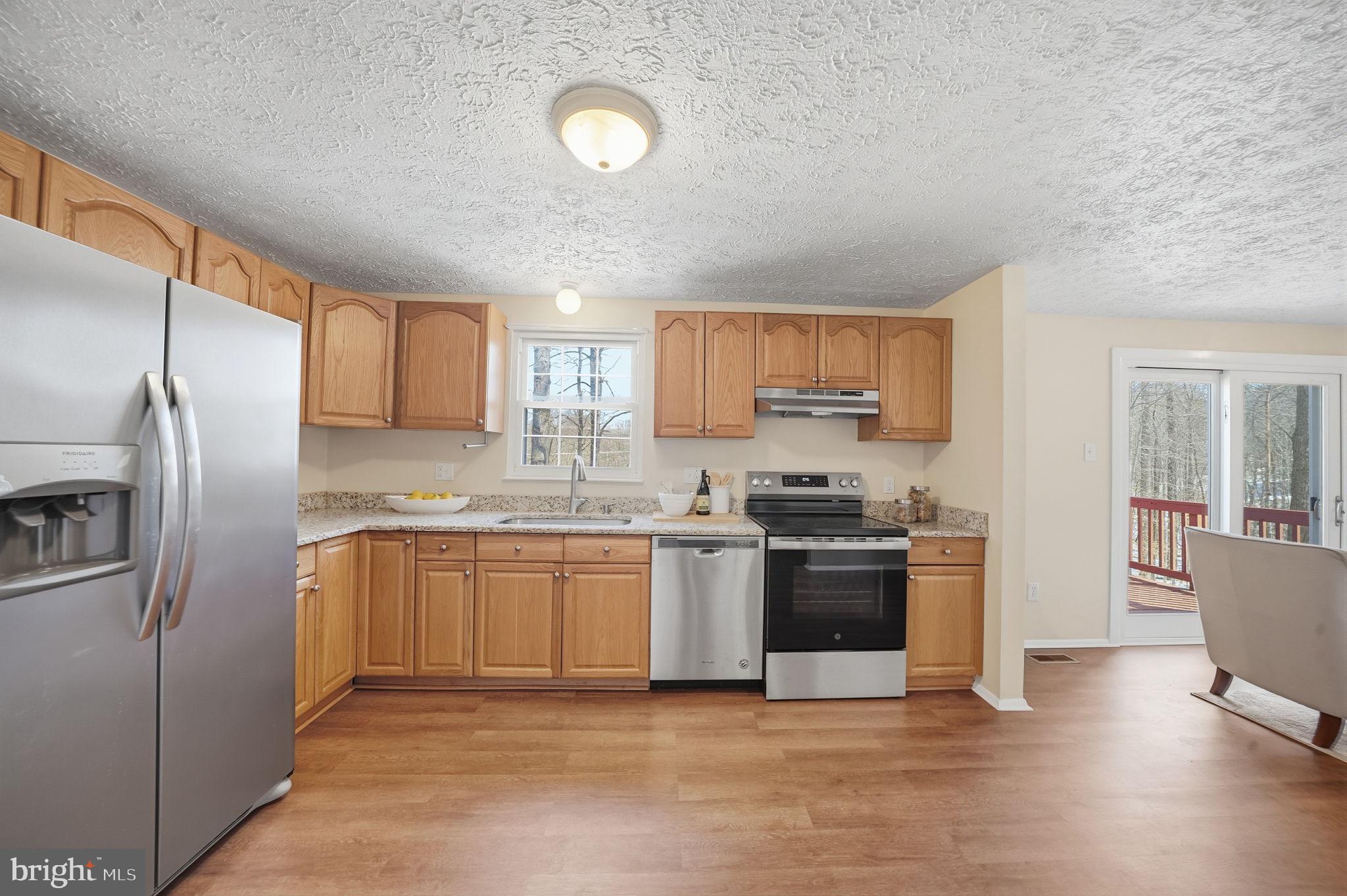 8303 White Star Court Springfield, VA 22153 - Photo 10 of 52