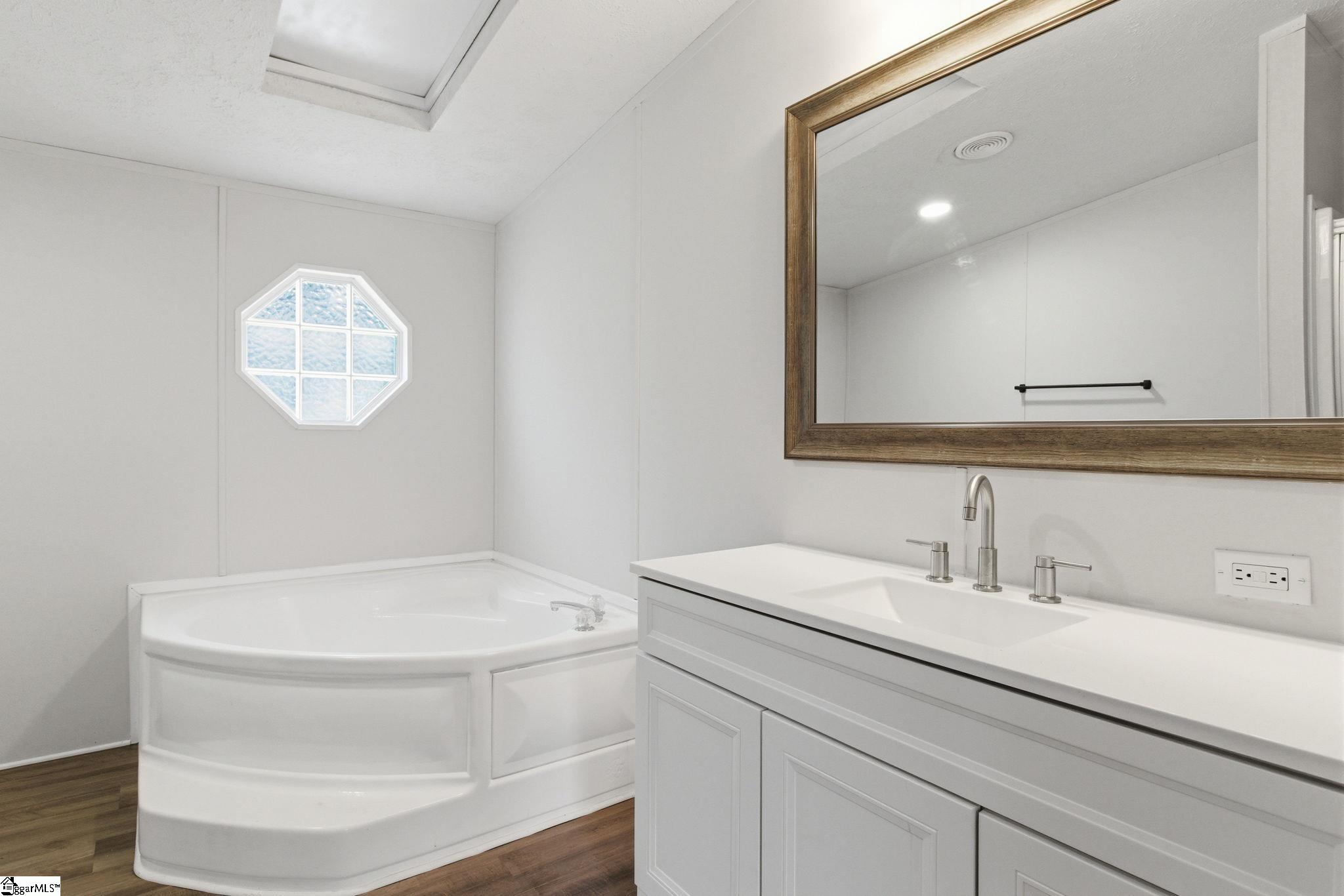 310 Old Stable Lane Laurens, SC 29360 - Photo 14 of 25