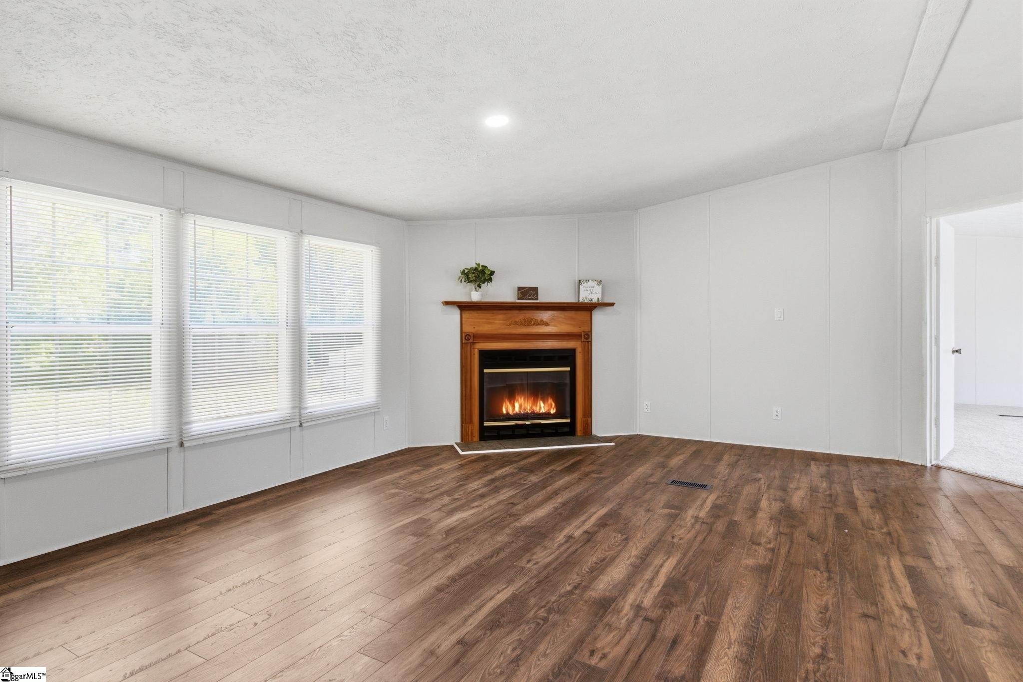 310 Old Stable Lane Laurens, SC 29360 - Photo 5 of 25