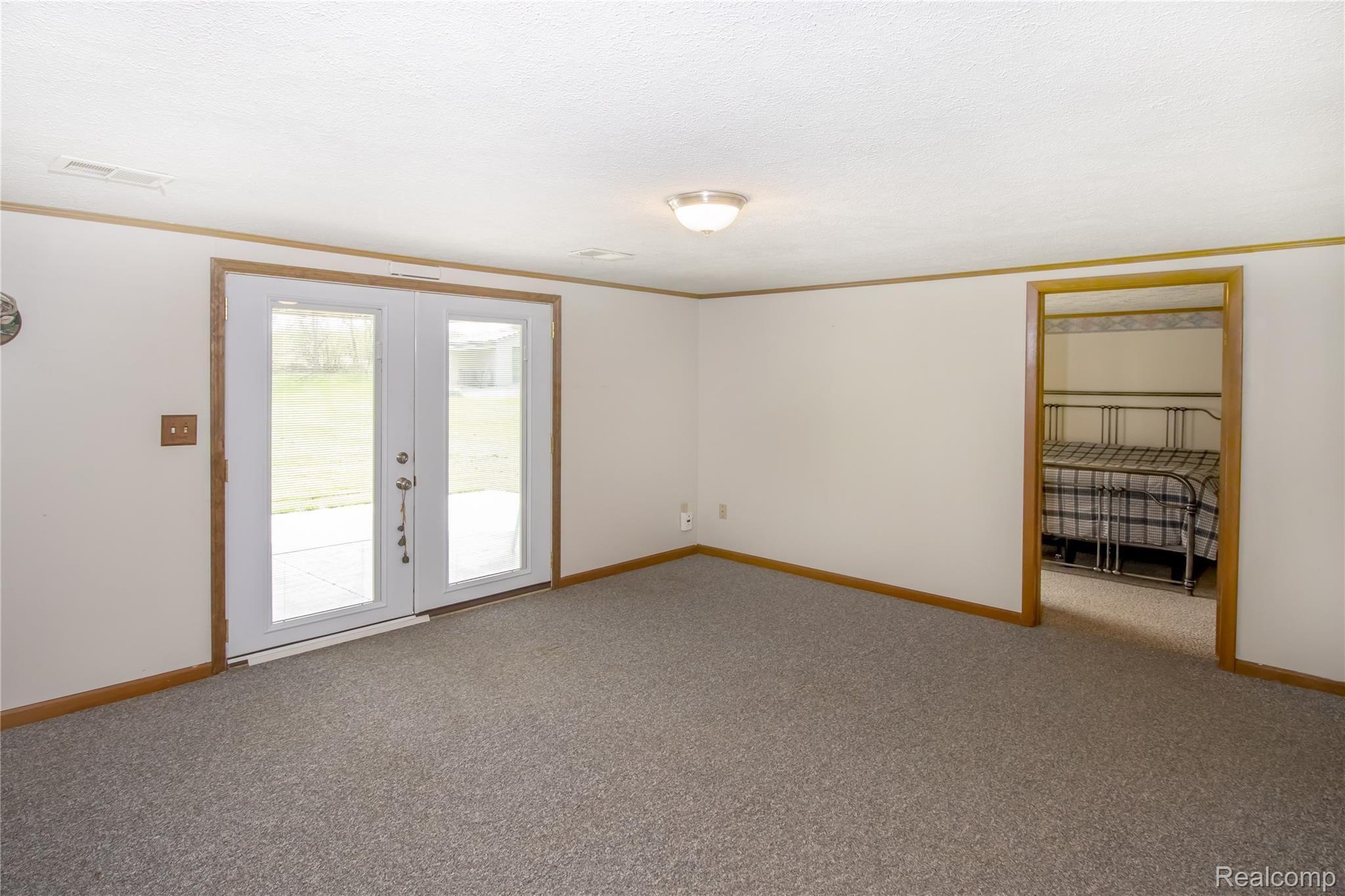 287 Triangle Lake Road Howell, MI 48843 - Photo 16 of 26 IMG_0326.jpg