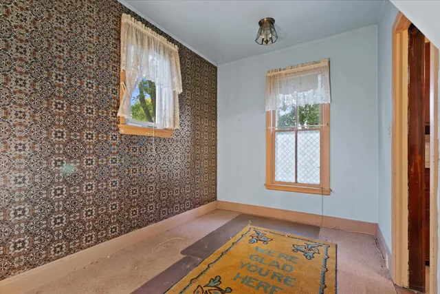 $180,000 | 1825 Minnesota Street, Oshkosh, WI 54902