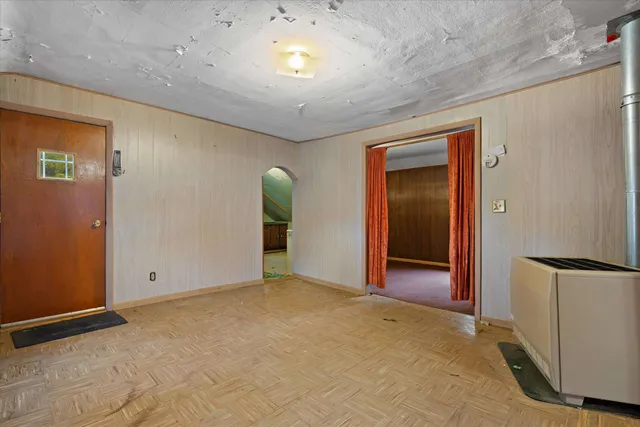 $180,000 | 1825 Minnesota Street, Oshkosh, WI 54902