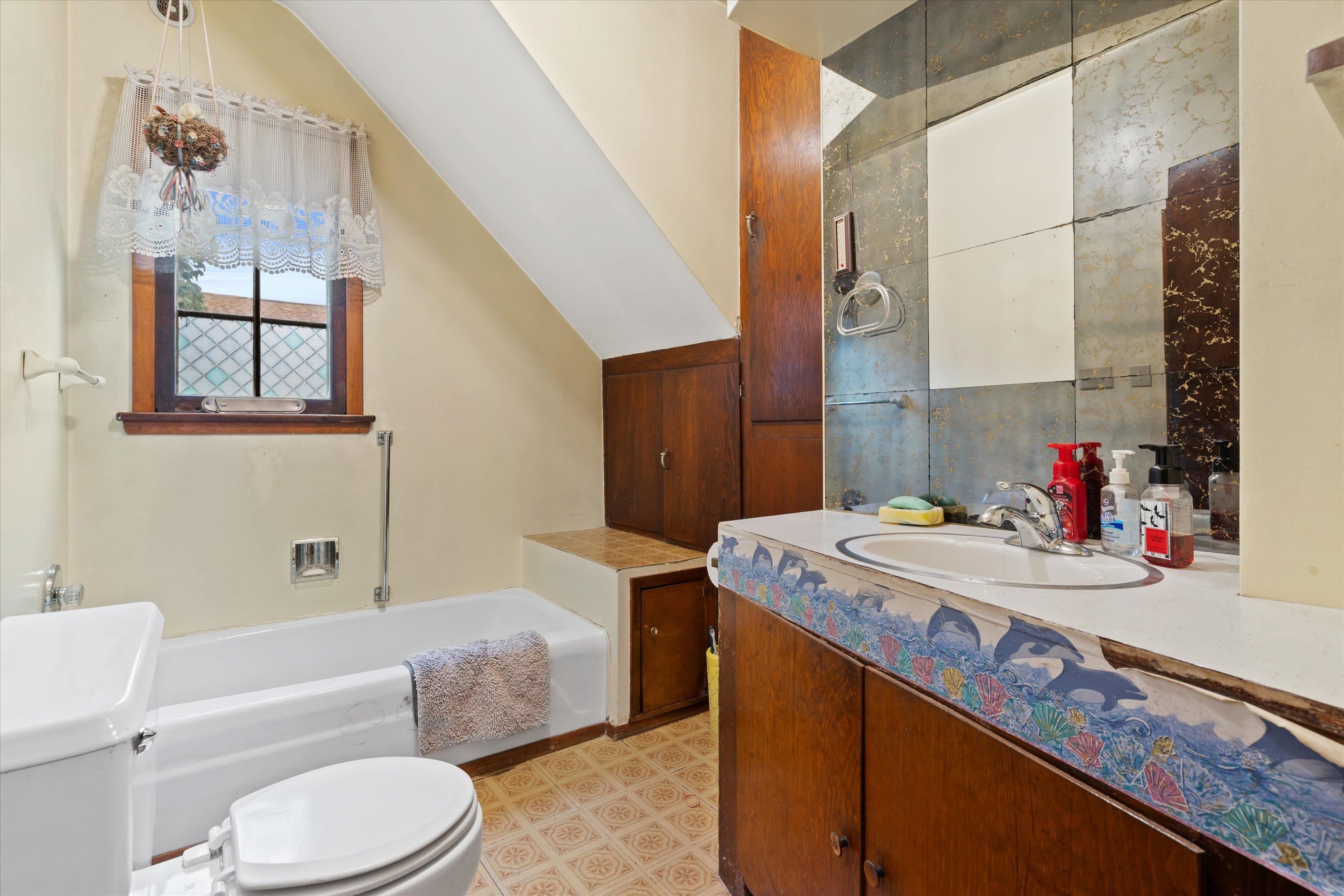 1825 Minnesota Street Oshkosh, WI 54902 - Photo 10 of 25