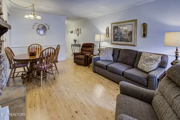 $348,800 | 102 Baskins Creek Bypass, Unit 306, Gatlinburg, TN 37738