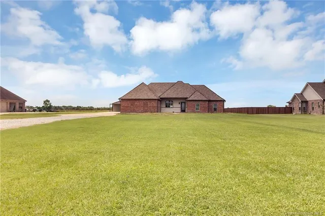 $550,000 | 24389 Gillson Road, Iowa, LA 70647