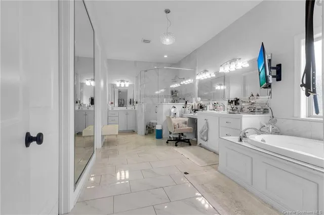 $550,000 | 24389 Gillson Road, Iowa, LA 70647