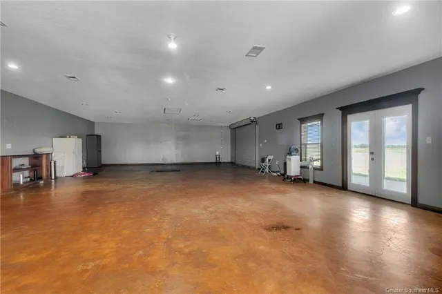 $550,000 | 24389 Gillson Road, Iowa, LA 70647