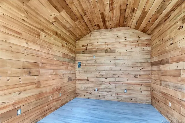 $550,000 | 24389 Gillson Road, Iowa, LA 70647