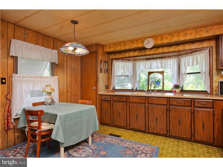 224 Dandelion Road Millville, NJ 08332 - Photo 5 of 9 Kitchen