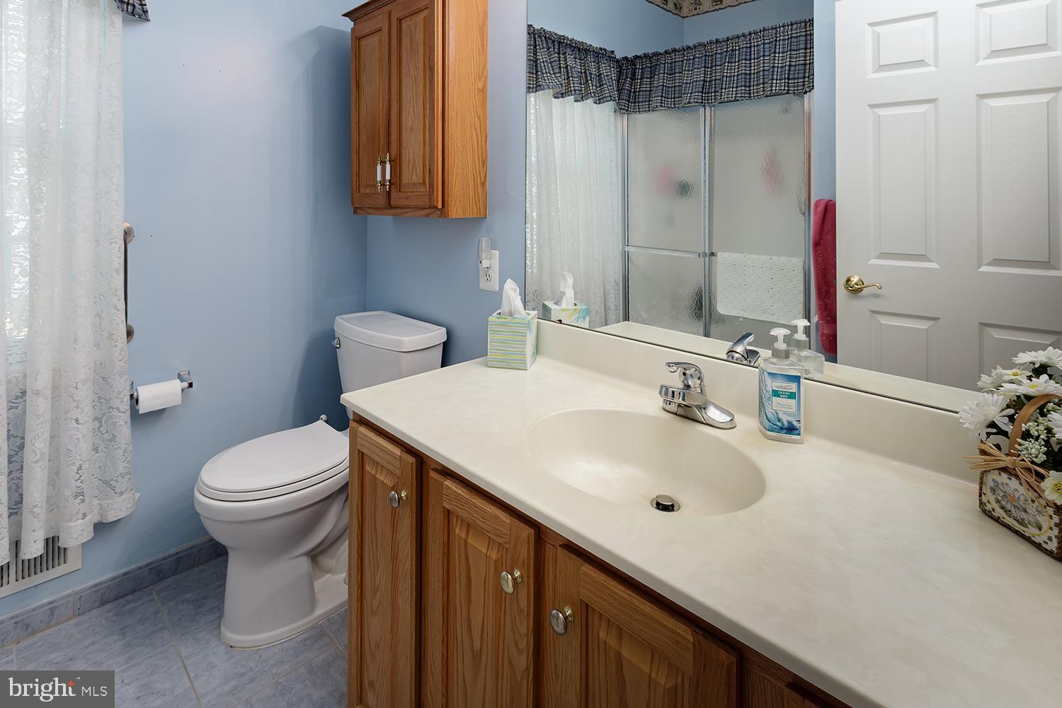 7 McCay Way Delanco, NJ 08075 - Photo 11 of 33 Master Bath
