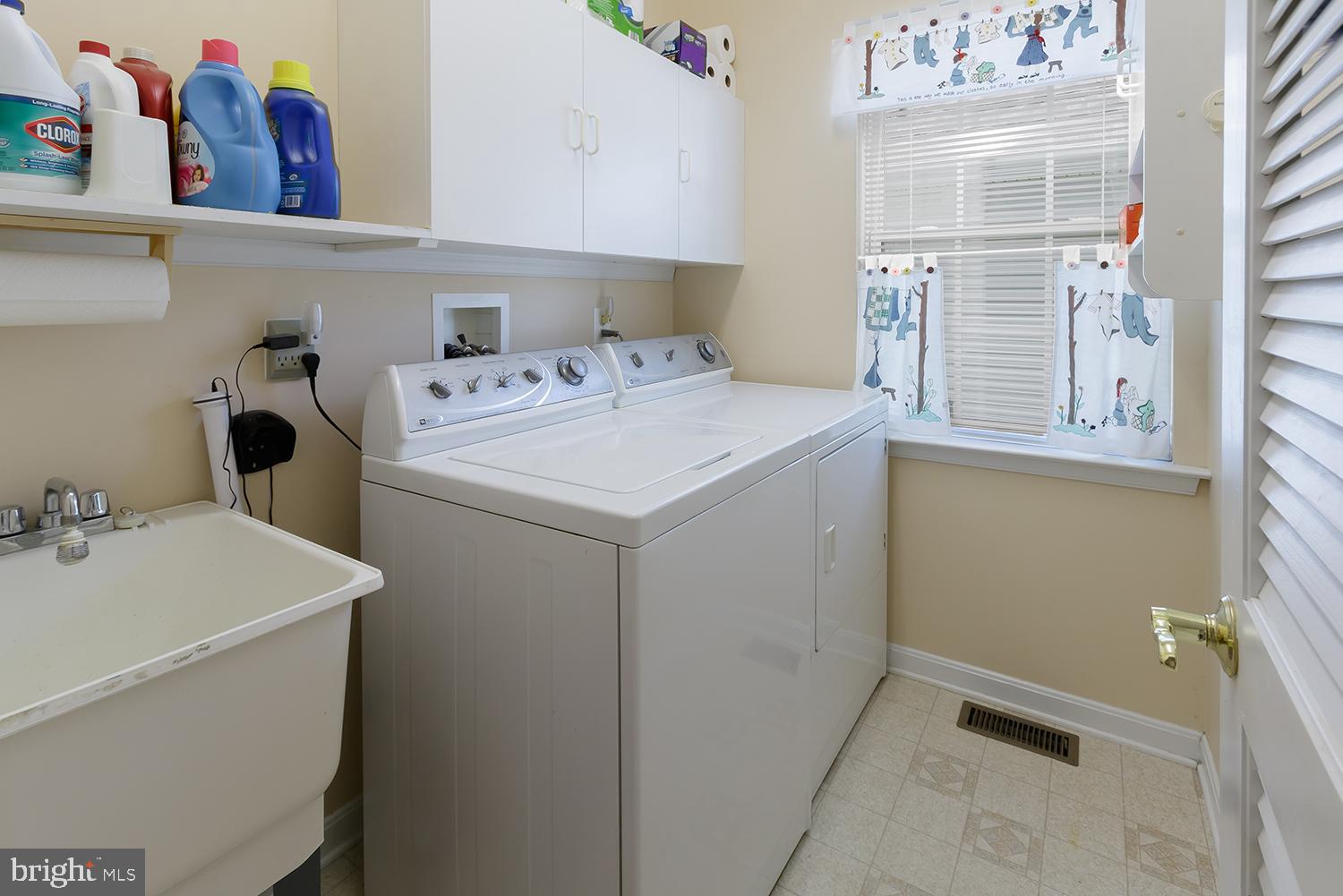 7 McCay Way Delanco, NJ 08075 - Photo 14 of 33 Laundry Room