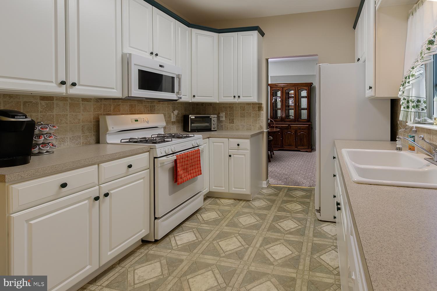 7 McCay Way Delanco, NJ 08075 - Photo 4 of 33 Kitchen