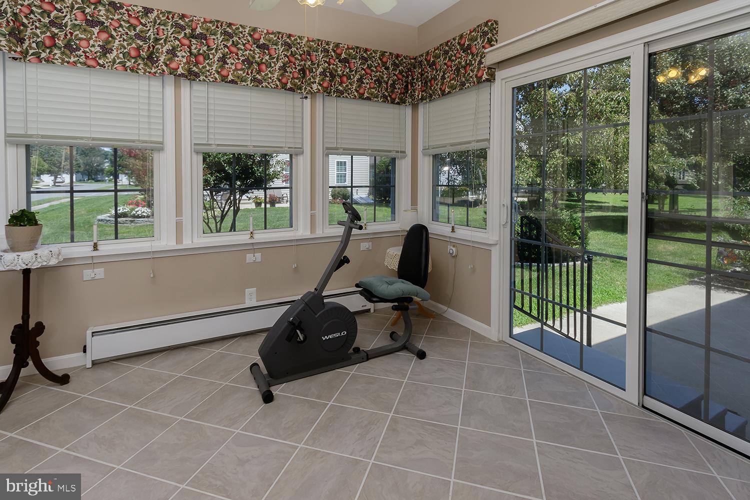 7 McCay Way Delanco, NJ 08075 - Photo 8 of 33 Sun/Florida Room off Kitchen