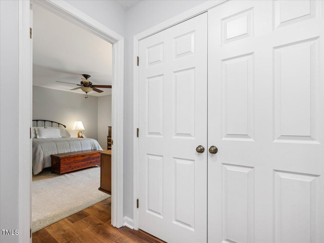 6718 Twin Tree Court Raleigh, NC 27613 - Photo 22 of 32 37-Landing