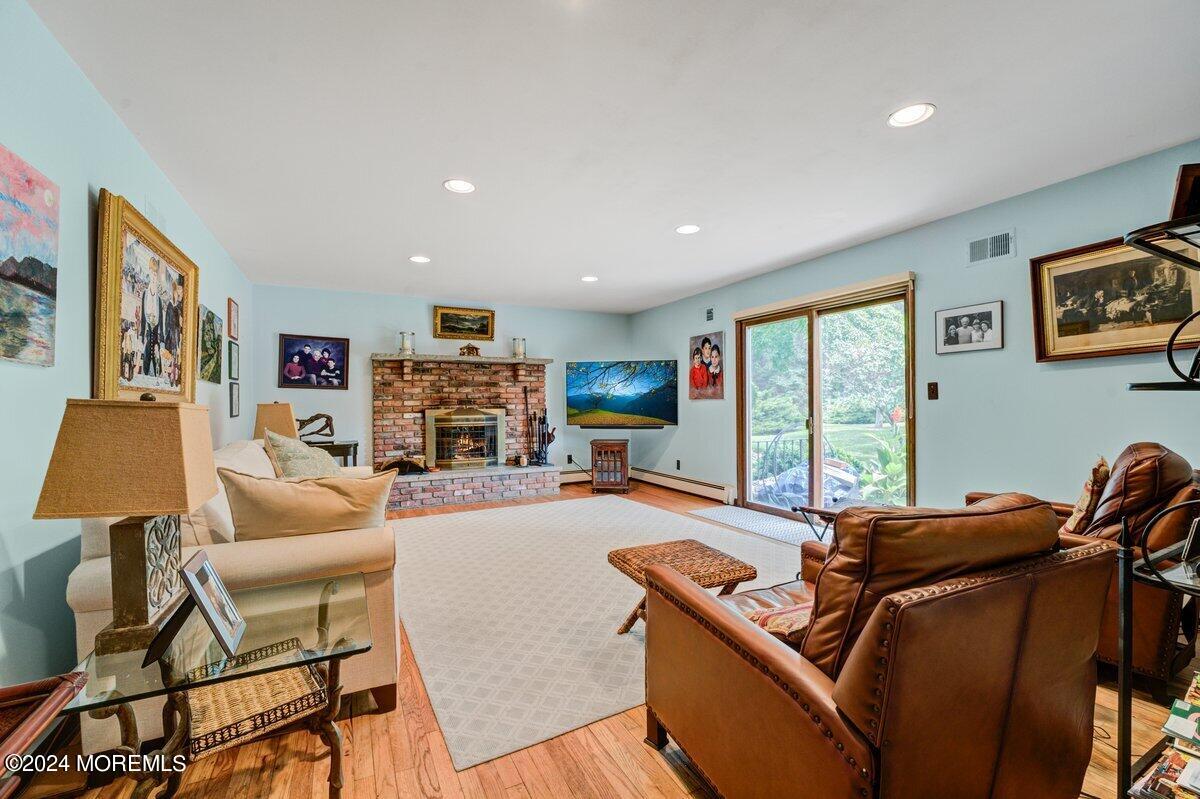 6 Sleepy Hollow Road Red Bank, NJ 07701 - Photo 9 of 36 Family Room