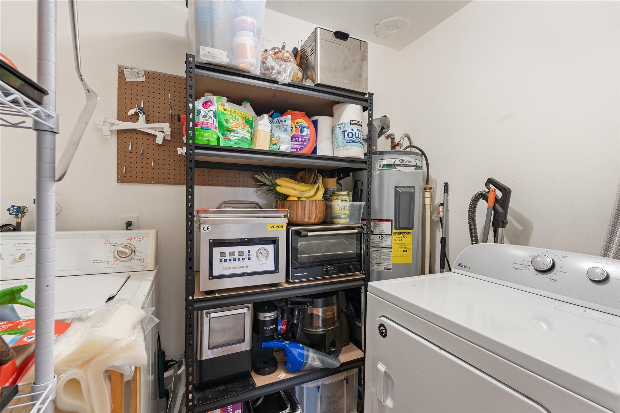 110 Dozent Lane Baytown, TX 77521 - Photo 25 of 36 a utility room with dryer and washer