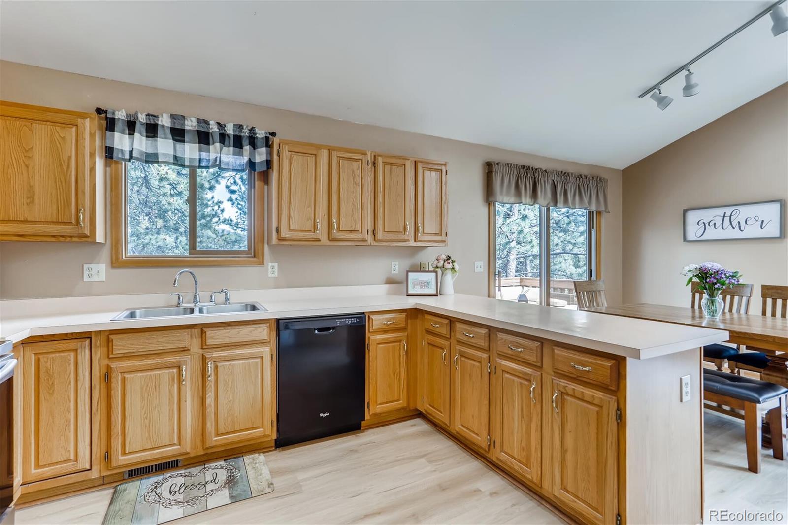 435 Dawson Road Pine, CO 80470 - Photo 8 of 30 Gallery Image 8