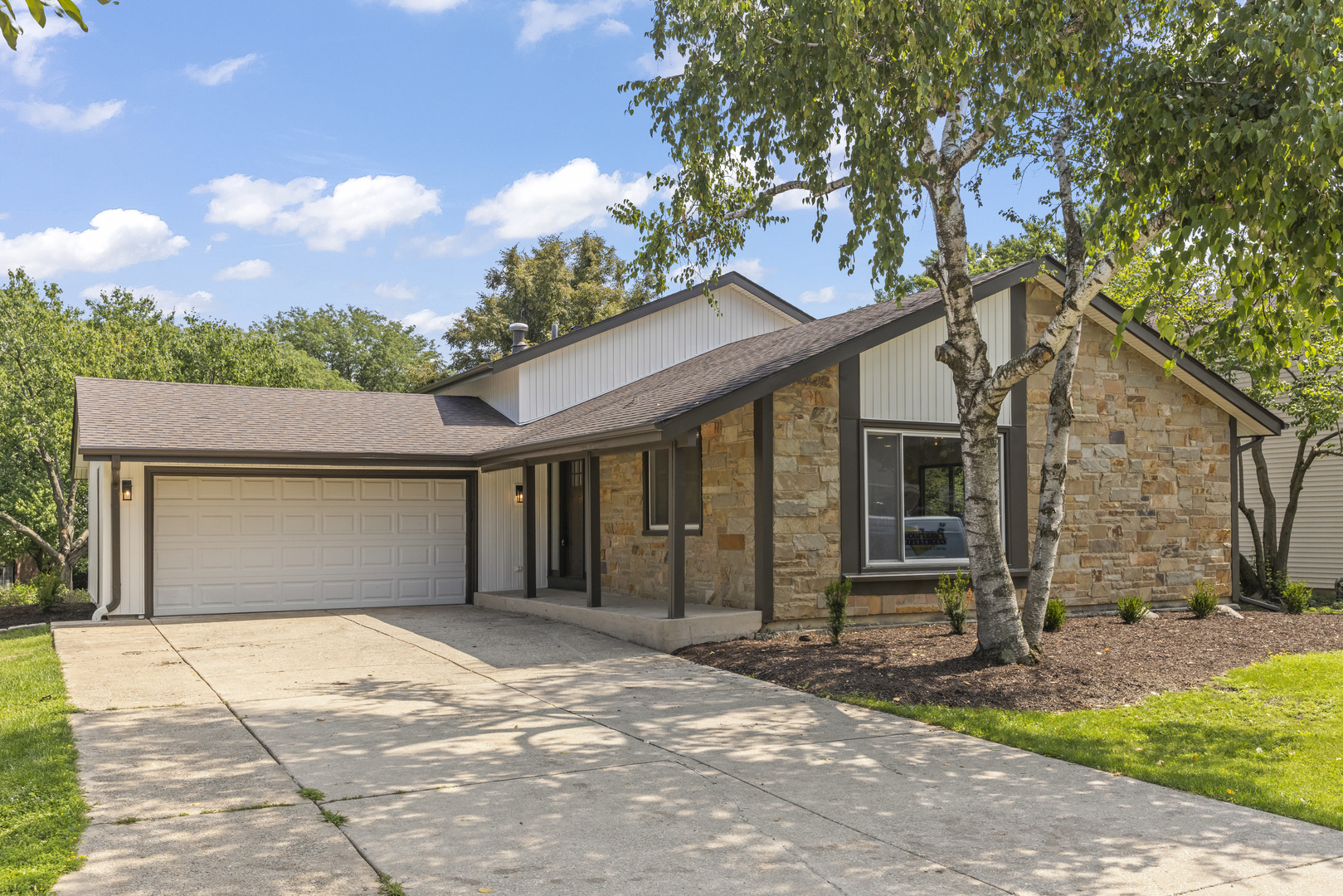 6557 Raintree Court Lisle, IL 60532 - Photo 1 of 50 Gallery Image 1