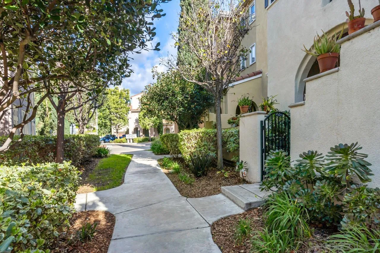 2220 Huntington Point Road, Unit 38 Chula Vista, CA 91914 - Photo 4 of 62 Gallery Image 4