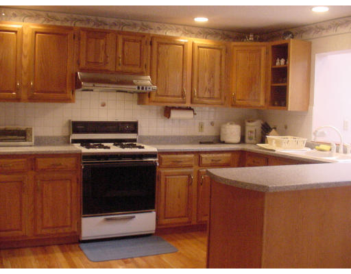 62 R Patten Road Westford, MA 01886 - Photo 2 of 6 Gallery Image 2