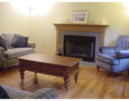 62 R Patten Road Westford, MA 01886 - Photo 6 of 6 Gallery Image 6