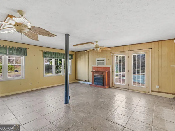 $300,000 | 209 Founders Drive, Barnesville, GA 30204