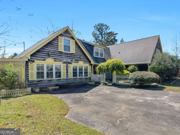 $300,000 | 209 Founders Drive, Barnesville, GA 30204