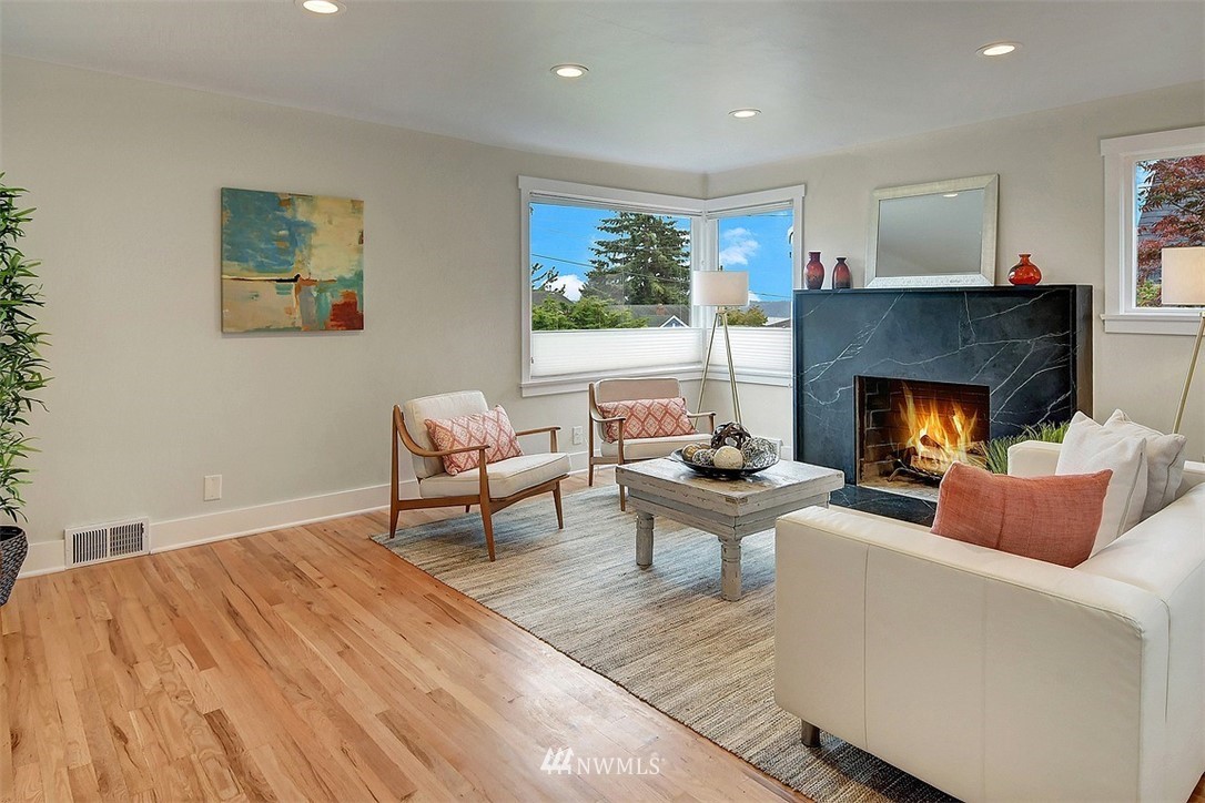 4130 Southwest Monroe Street Seattle, WA 98136 - Photo 3 of 27 Gallery Image 3