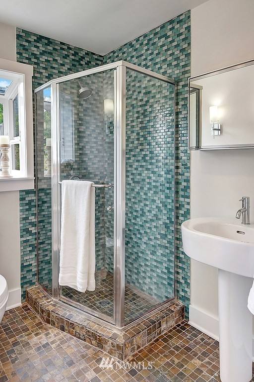 4130 Southwest Monroe Street Seattle, WA 98136 - Photo 10 of 27 Gallery Image 10