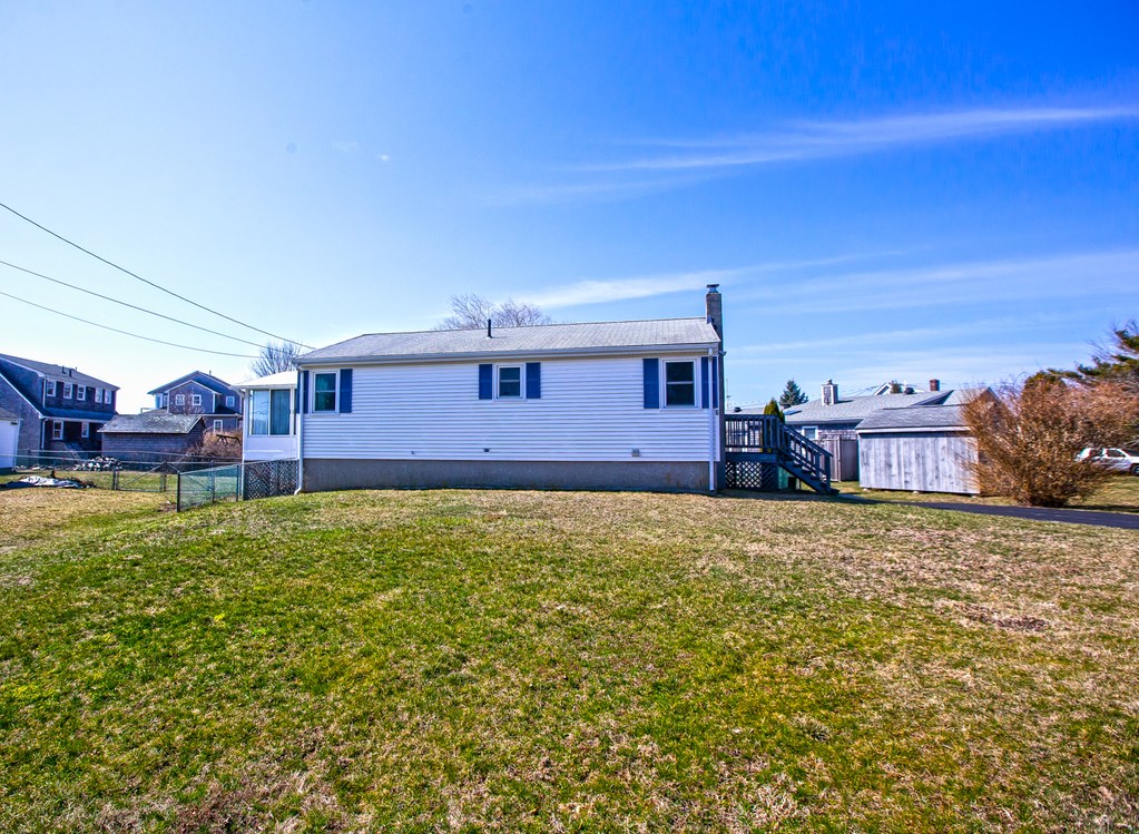 6 Nautilus Road Narragansett, RI 02882 - Photo 2 of 22