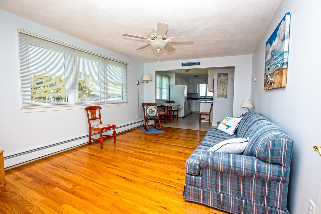 6 Nautilus Road Narragansett, RI 02882 - Photo 4 of 22
