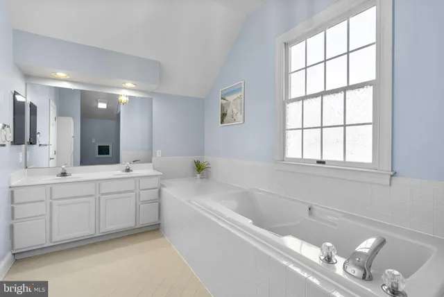 $1,100,000 | 6409 Summer Sunrise Drive, Columbia, MD 21044