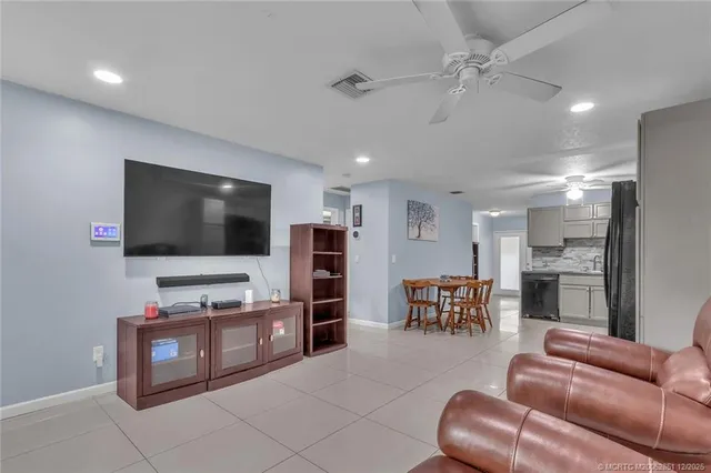 $290,000 | 4424 Southeast Beaver Lane, Stuart, FL 34997