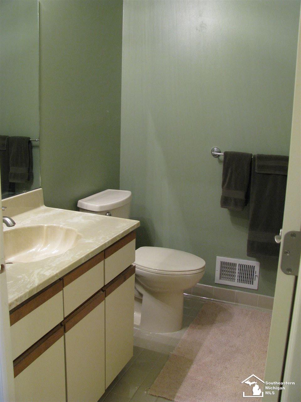 517 Tennyson Rochester Hills, MI 48307 - Photo 30 of 54
