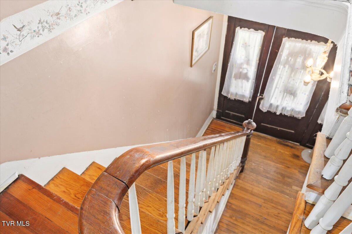 104 Maple Street Glade Spring, VA 24340 - Photo 19 of 42 23-128A9590