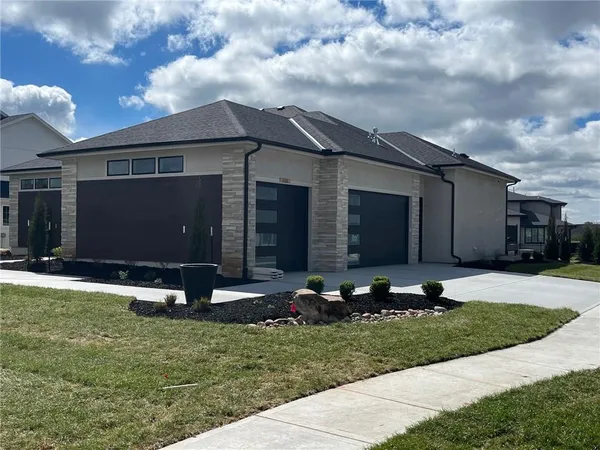 $1,850,000 | 12605 West 170th Street, Overland Park, KS 66221