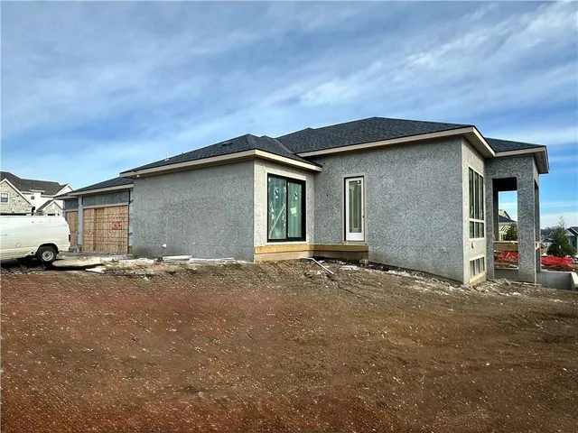 $1,698,500 | 12605 West 170th Street, Overland Park, KS 66221