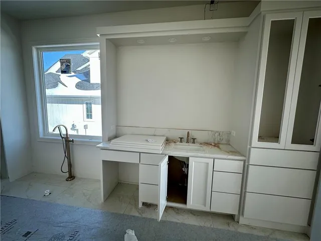 $1,789,500 | 12605 West 170th Street, Overland Park, KS 66221