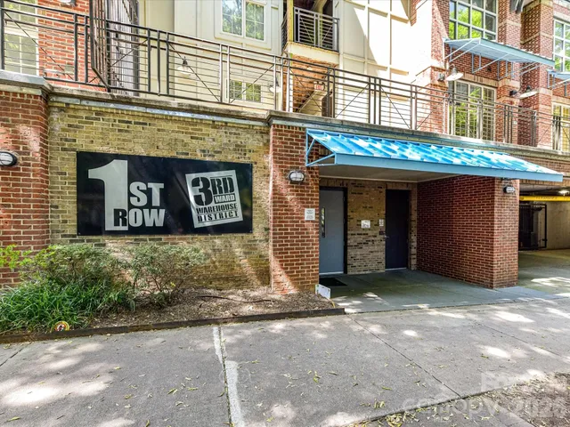 $335,000 | 1101 West 1st Street, Unit 302, Charlotte, NC 28202