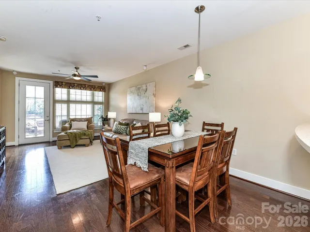 $335,000 | 1101 West 1st Street, Unit 302, Charlotte, NC 28202